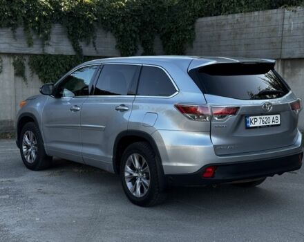 Серый Тойота Хайлендер, объемом двигателя 2.7 л и пробегом 300 тыс. км за 15500 $, фото 4 на Automoto.ua