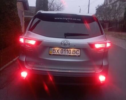 Серый Тойота Хайлендер, объемом двигателя 2.7 л и пробегом 172 тыс. км за 22200 $, фото 4 на Automoto.ua