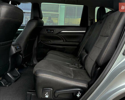 Серый Тойота Хайлендер, объемом двигателя 2.67 л и пробегом 195 тыс. км за 22200 $, фото 10 на Automoto.ua