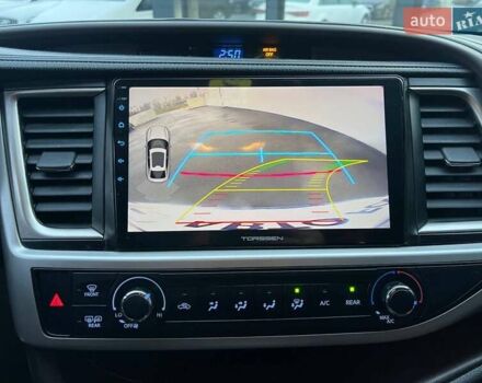 Серый Тойота Хайлендер, объемом двигателя 2.67 л и пробегом 160 тыс. км за 15990 $, фото 25 на Automoto.ua