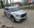 Сірий Тойота Хайлендер, об'ємом двигуна 3.46 л та пробігом 252 тис. км за 20000 $, фото 1 на Automoto.ua