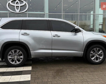 Серый Тойота Хайлендер, объемом двигателя 2.67 л и пробегом 195 тыс. км за 22200 $, фото 16 на Automoto.ua