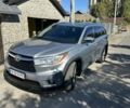Серый Тойота Хайлендер, объемом двигателя 3.5 л и пробегом 173 тыс. км за 21900 $, фото 2 на Automoto.ua