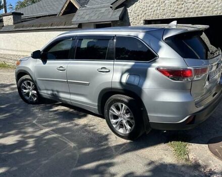 Серый Тойота Хайлендер, объемом двигателя 3.55 л и пробегом 173 тыс. км за 24000 $, фото 2 на Automoto.ua