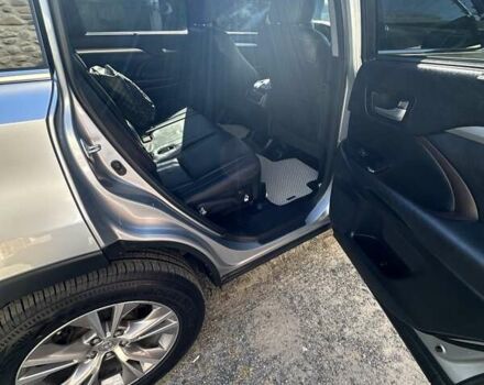 Серый Тойота Хайлендер, объемом двигателя 3.55 л и пробегом 173 тыс. км за 24000 $, фото 6 на Automoto.ua