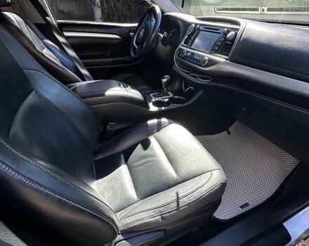 Серый Тойота Хайлендер, объемом двигателя 3.55 л и пробегом 173 тыс. км за 24000 $, фото 10 на Automoto.ua