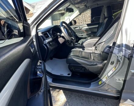 Серый Тойота Хайлендер, объемом двигателя 3.5 л и пробегом 173 тыс. км за 21900 $, фото 6 на Automoto.ua