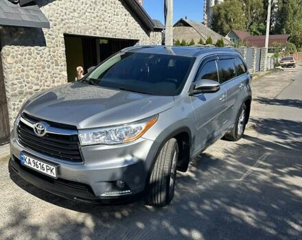 Серый Тойота Хайлендер, объемом двигателя 3.55 л и пробегом 173 тыс. км за 24000 $, фото 1 на Automoto.ua