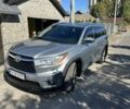 Серый Тойота Хайлендер, объемом двигателя 3.55 л и пробегом 173 тыс. км за 24000 $, фото 1 на Automoto.ua