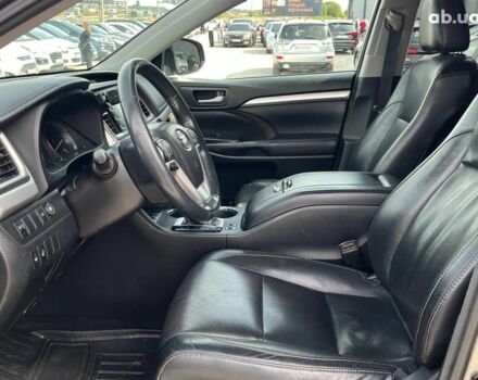 Серый Тойота Хайлендер, объемом двигателя 2.7 л и пробегом 266 тыс. км за 20590 $, фото 13 на Automoto.ua