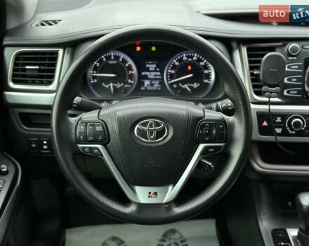 Сірий Тойота Хайлендер, об'ємом двигуна 2.7 л та пробігом 170 тис. км за 19500 $, фото 35 на Automoto.ua