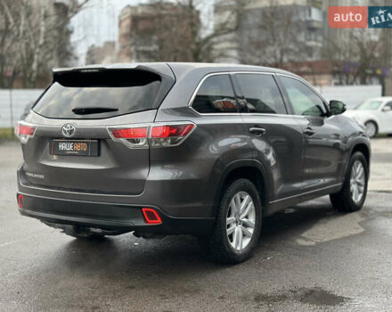 Сірий Тойота Хайлендер, об'ємом двигуна 2.7 л та пробігом 170 тис. км за 19500 $, фото 19 на Automoto.ua