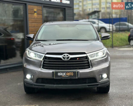 Сірий Тойота Хайлендер, об'ємом двигуна 2.7 л та пробігом 170 тис. км за 19500 $, фото 6 на Automoto.ua