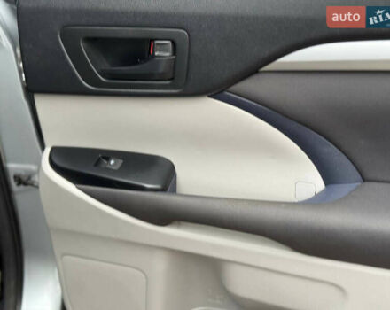 Сірий Тойота Хайлендер, об'ємом двигуна 2.67 л та пробігом 157 тис. км за 25700 $, фото 19 на Automoto.ua