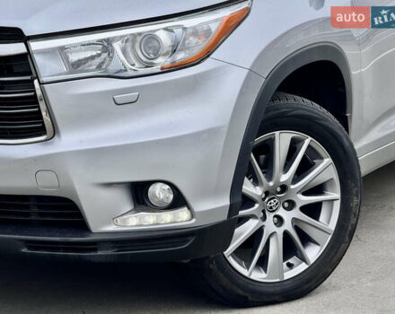 Тойота Хайлендер 2016 в Киеве на Automoto.ua Серый Тойота Хайлендер, объемом двигателя 3.46 л и пробегом 181 тыс. км за 28000 $, фото 9 на Automoto.ua