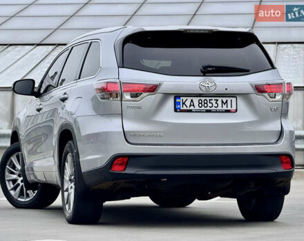 Тойота Хайлендер 2016 в Киеве на Automoto.ua Серый Тойота Хайлендер, объемом двигателя 3.46 л и пробегом 181 тыс. км за 28000 $, фото 57 на Automoto.ua