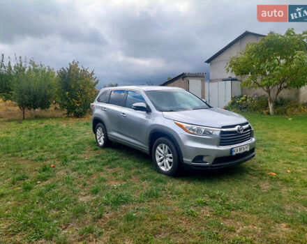 Тойота Хайлендер 2016 в Киеве на Automoto.ua Серый Тойота Хайлендер, объемом двигателя 3.46 л и пробегом 150 тыс. км за 20500 $, фото 2 на Automoto.ua