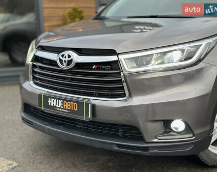 Сірий Тойота Хайлендер, об'ємом двигуна 2.7 л та пробігом 170 тис. км за 19500 $, фото 5 на Automoto.ua