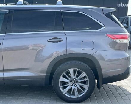 Серый Тойота Хайлендер, объемом двигателя 2.7 л и пробегом 266 тыс. км за 20590 $, фото 10 на Automoto.ua