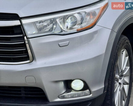 Тойота Хайлендер 2016 в Киеве на Automoto.ua Серый Тойота Хайлендер, объемом двигателя 3.46 л и пробегом 181 тыс. км за 28000 $, фото 5 на Automoto.ua