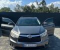 Сірий Тойота Хайлендер, об'ємом двигуна 3.46 л та пробігом 140 тис. км за 23500 $, фото 1 на Automoto.ua