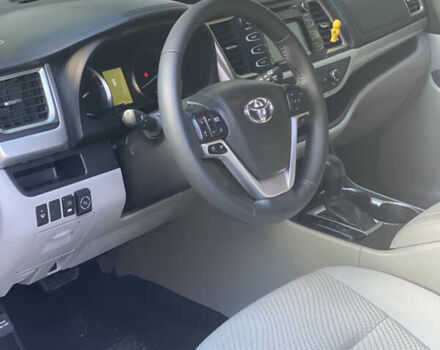 Тойота Хайлендер 2016 в Харькове на Automoto.ua Серый Тойота Хайлендер, объемом двигателя 2.67 л и пробегом 123 тыс. км за 18800 $, фото 4 на Automoto.ua