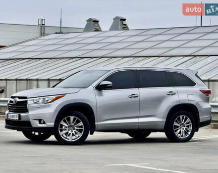 Тойота Хайлендер 2016 в Киеве на Automoto.ua Серый Тойота Хайлендер, объемом двигателя 3.46 л и пробегом 181 тыс. км за 28000 $, фото 10 на Automoto.ua