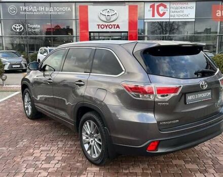 Серый Тойота Хайлендер, объемом двигателя 2.67 л и пробегом 253 тыс. км за 21900 $, фото 1 на Automoto.ua