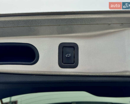 Тойота Хайлендер 2016 в Киеве на Automoto.ua Серый Тойота Хайлендер, объемом двигателя 3.46 л и пробегом 181 тыс. км за 28000 $, фото 48 на Automoto.ua