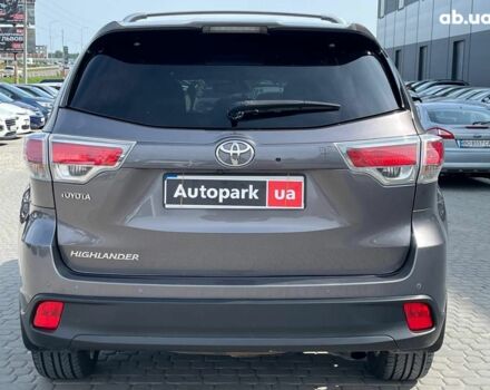 Серый Тойота Хайлендер, объемом двигателя 2.7 л и пробегом 266 тыс. км за 20590 $, фото 8 на Automoto.ua
