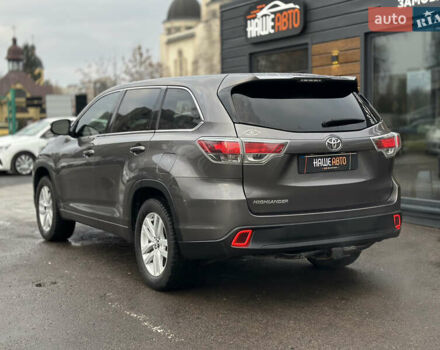 Сірий Тойота Хайлендер, об'ємом двигуна 2.7 л та пробігом 170 тис. км за 19500 $, фото 13 на Automoto.ua