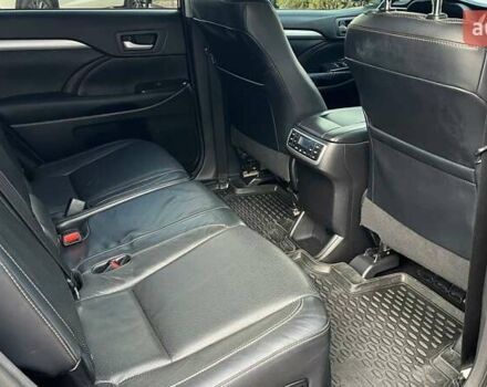 Серый Тойота Хайлендер, объемом двигателя 2.67 л и пробегом 253 тыс. км за 21900 $, фото 6 на Automoto.ua