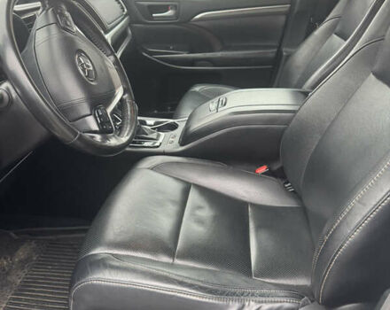 Сірий Тойота Хайлендер, об'ємом двигуна 3.46 л та пробігом 181 тис. км за 29999 $, фото 11 на Automoto.ua