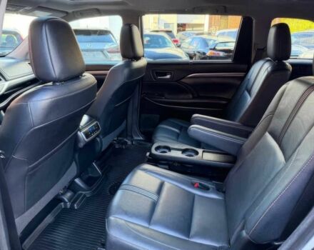 Серый Тойота Хайлендер, объемом двигателя 3.5 л и пробегом 57 тыс. км за 19000 $, фото 12 на Automoto.ua