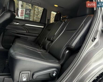 Серый Тойота Хайлендер, объемом двигателя 2.67 л и пробегом 174 тыс. км за 25990 $, фото 9 на Automoto.ua