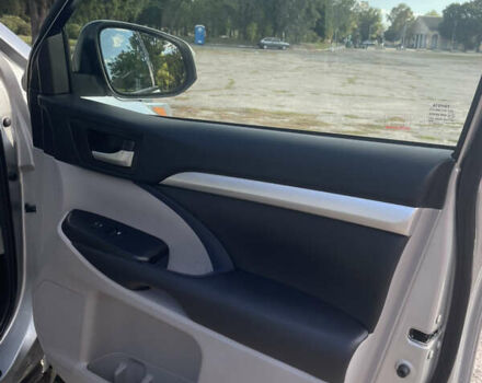 Серый Тойота Хайлендер, объемом двигателя 3.46 л и пробегом 71 тыс. км за 32000 $, фото 6 на Automoto.ua