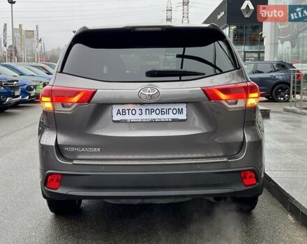 Серый Тойота Хайлендер, объемом двигателя 2.67 л и пробегом 105 тыс. км за 23581 $, фото 5 на Automoto.ua