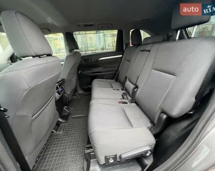 Серый Тойота Хайлендер, объемом двигателя 2.67 л и пробегом 105 тыс. км за 23581 $, фото 14 на Automoto.ua