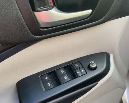 Серый Тойота Хайлендер, объемом двигателя 3.46 л и пробегом 71 тыс. км за 32000 $, фото 19 на Automoto.ua