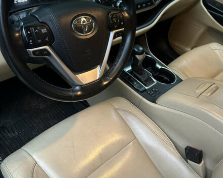 Сірий Тойота Хайлендер, об'ємом двигуна 3.46 л та пробігом 125 тис. км за 25400 $, фото 5 на Automoto.ua