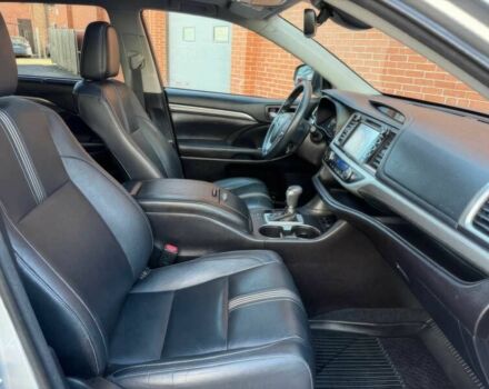 Серый Тойота Хайлендер, объемом двигателя 3.5 л и пробегом 57 тыс. км за 19000 $, фото 10 на Automoto.ua