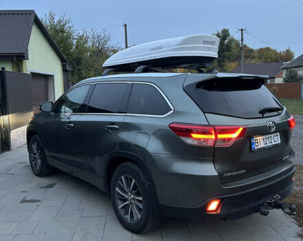 Сірий Тойота Хайлендер, об'ємом двигуна 3.46 л та пробігом 125 тис. км за 25400 $, фото 3 на Automoto.ua
