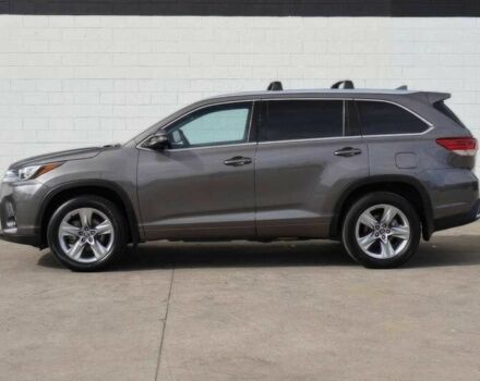 Серый Тойота Хайлендер, объемом двигателя 3.5 л и пробегом 64 тыс. км за 19000 $, фото 3 на Automoto.ua