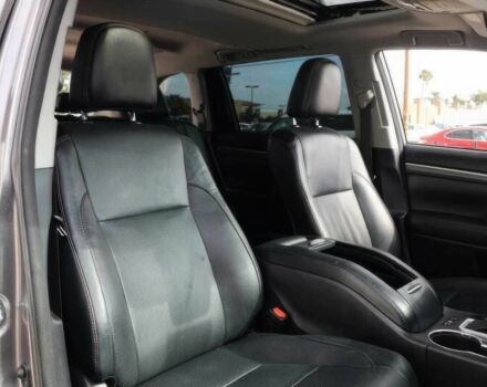 Серый Тойота Хайлендер, объемом двигателя 3.5 л и пробегом 64 тыс. км за 19000 $, фото 8 на Automoto.ua