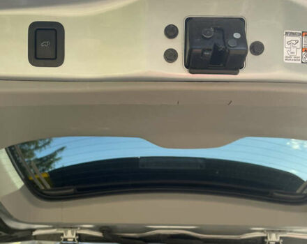 Серый Тойота Хайлендер, объемом двигателя 3.46 л и пробегом 71 тыс. км за 32000 $, фото 15 на Automoto.ua