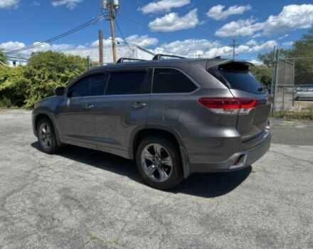 Тойота Хайлендер 2017 в Житомире на Automoto.ua Серый Тойота Хайлендер, объемом двигателя 3.5 л и пробегом 57 тыс. км за 15600 $, фото 3 на Automoto.ua