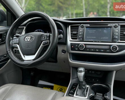 Сірий Тойота Хайлендер, об'ємом двигуна 3.5 л та пробігом 77 тис. км за 28300 $, фото 14 на Automoto.ua