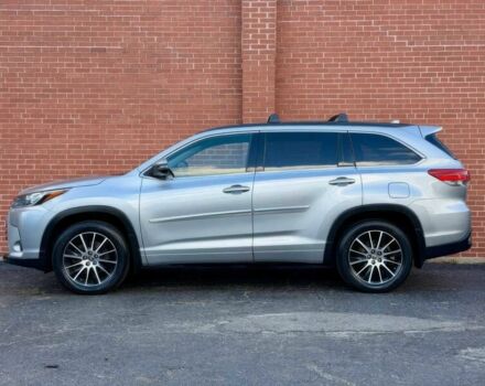 Серый Тойота Хайлендер, объемом двигателя 3.5 л и пробегом 57 тыс. км за 19000 $, фото 4 на Automoto.ua