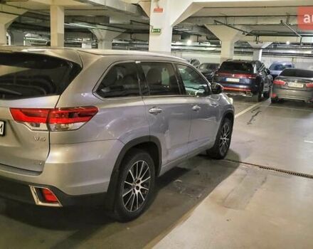 Сірий Тойота Хайлендер, об'ємом двигуна 3.46 л та пробігом 62 тис. км за 33000 $, фото 7 на Automoto.ua