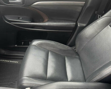 Сірий Тойота Хайлендер, об'ємом двигуна 3.46 л та пробігом 181 тис. км за 29999 $, фото 13 на Automoto.ua